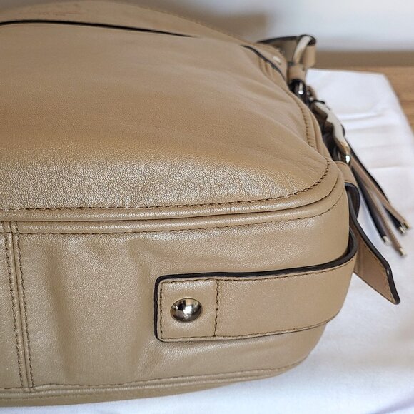 Mint Condition Y2K COACH Beige/Pearl Metallic Full Grain Leather  Shoulder Bag - Picture 7 of 10